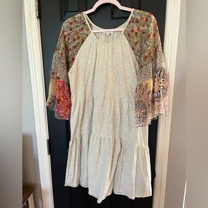 Beige puff sleeves dress